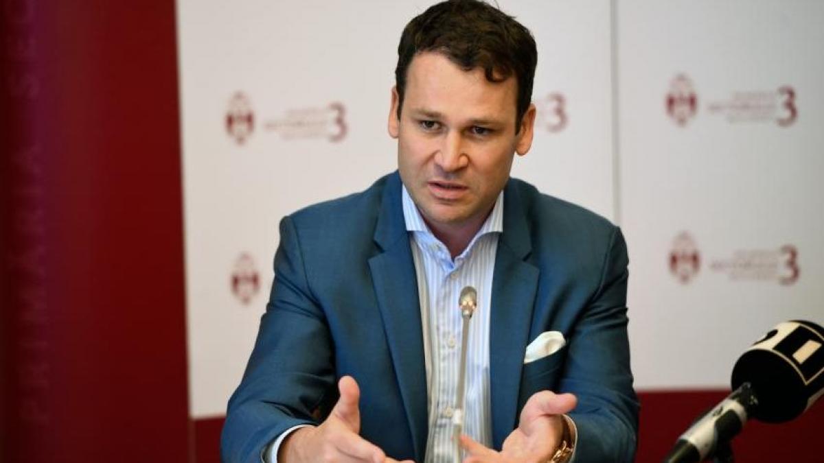 primarul sectorului 3 robert negoita cere salarii mai mari pentru angajatii din primarii