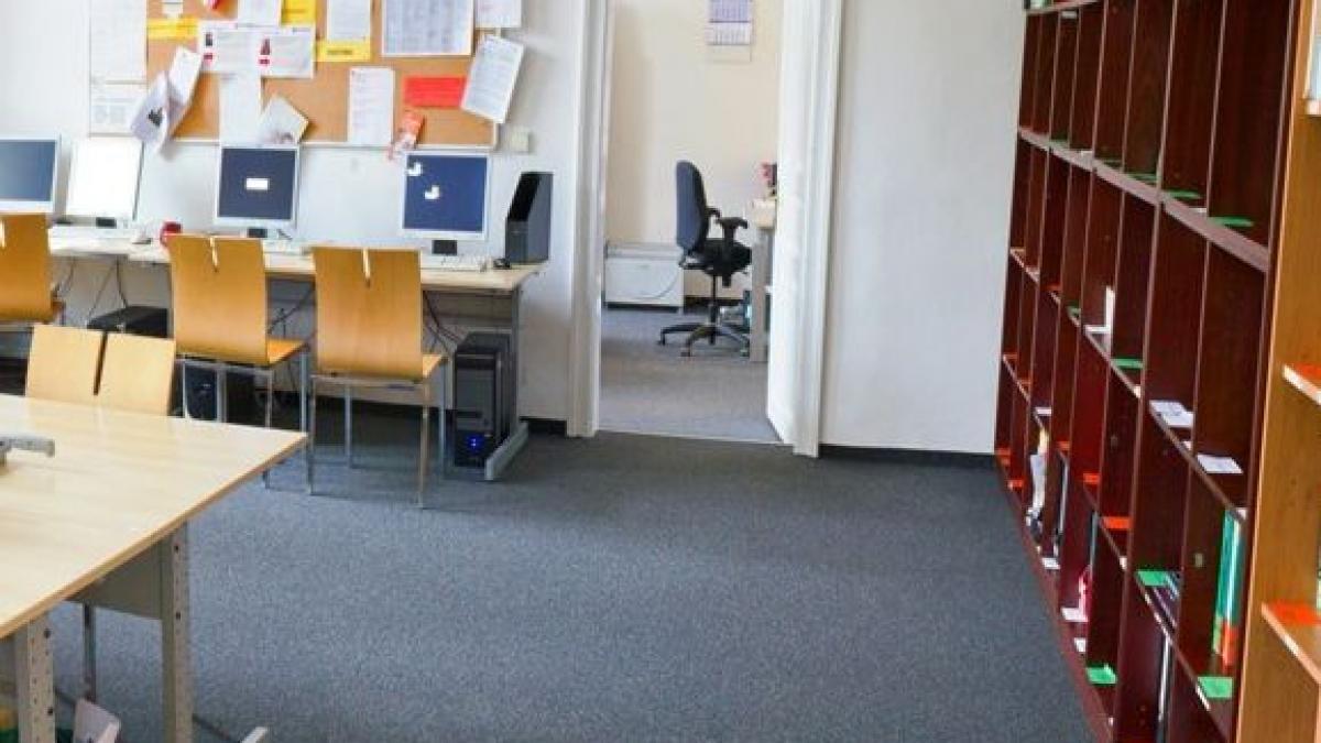 tragedie in cancelarie o profesoara a murit sub ochii colegilor de catedra