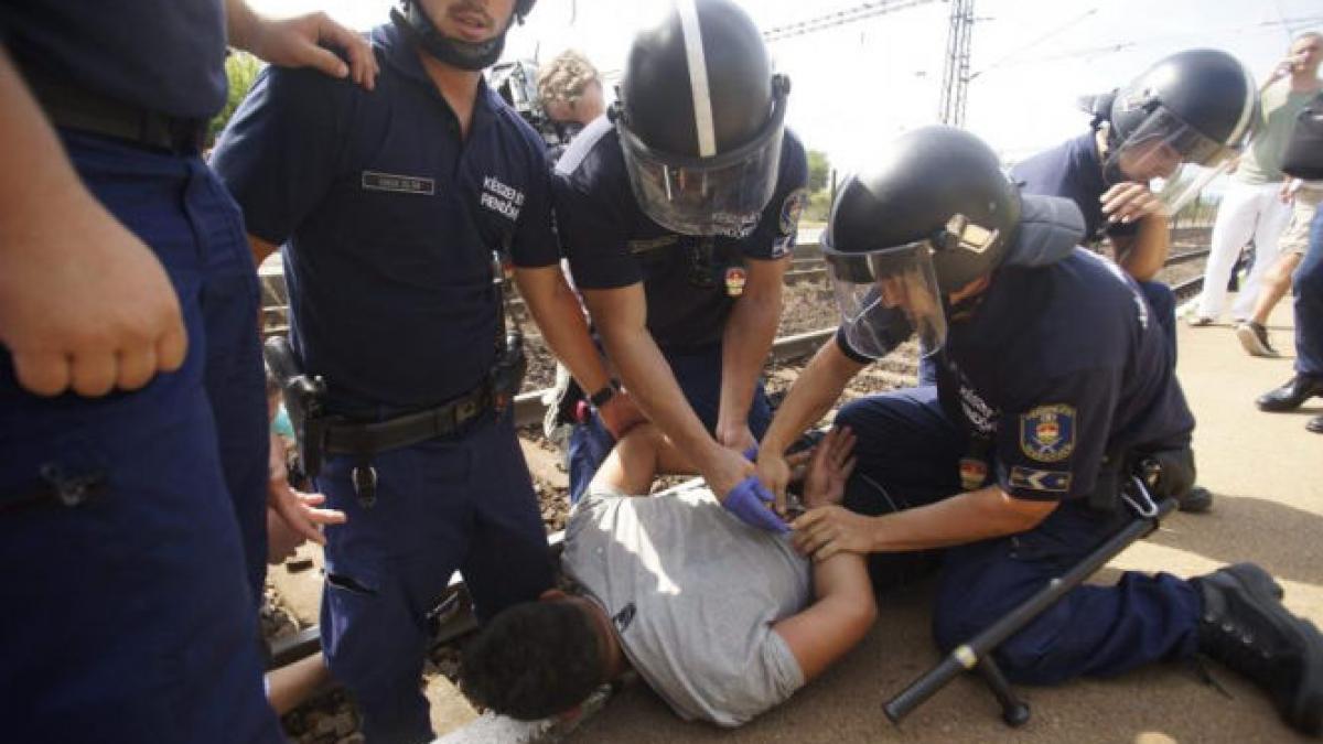 exodul disperarii scene socante in cel mai nou centru al refugiatilor din ungaria