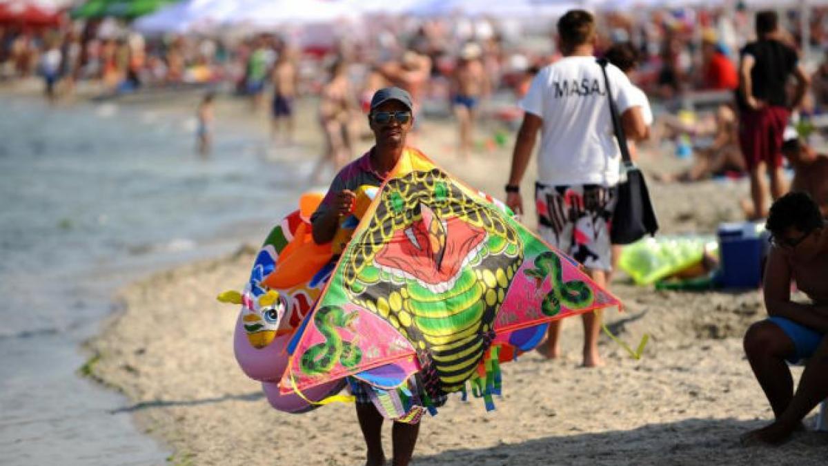 la mare toamna e ca vara vreme caniculara pe litoral