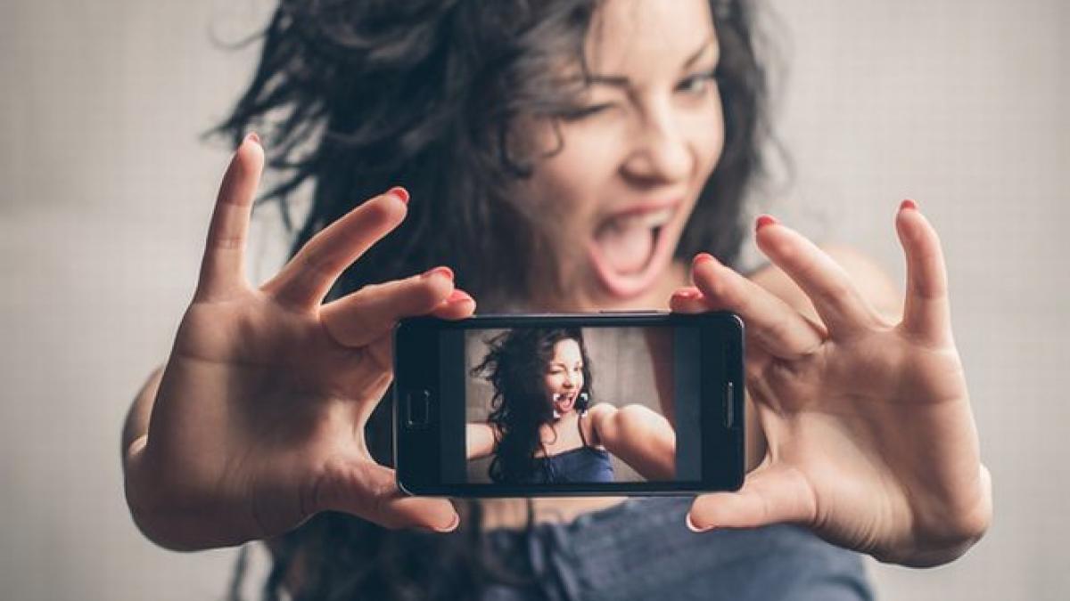 pozele selfie va pot imbolnavi grav ce au descoperit oamenii de stiinta
