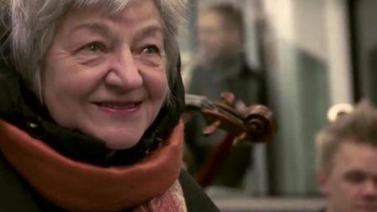 cel mai frumos flashmob organizat la metrou a fost impresionant