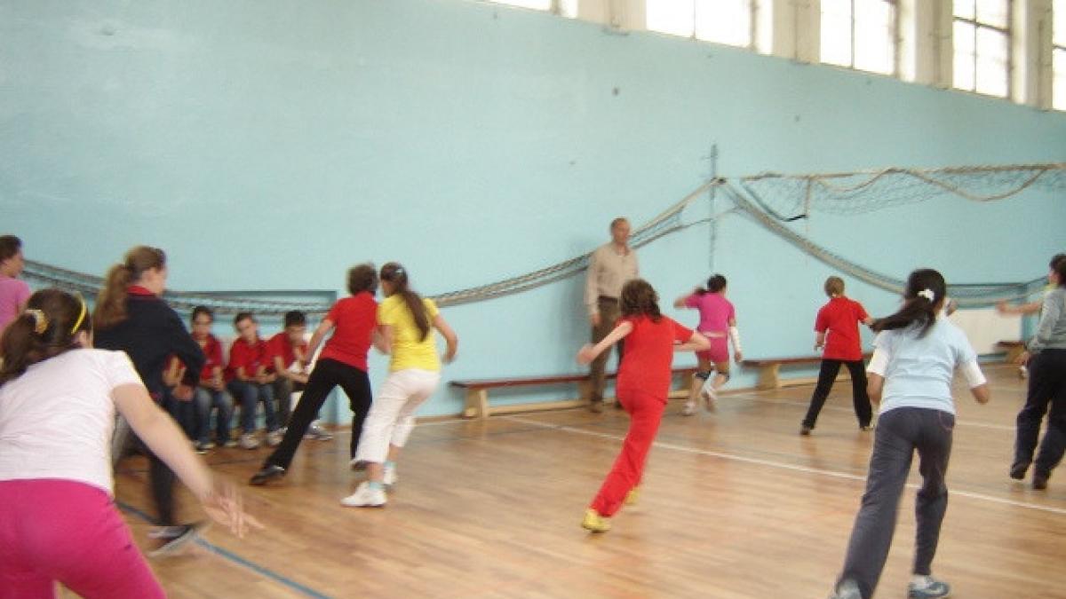 numai de bine prea putina educatie fizica