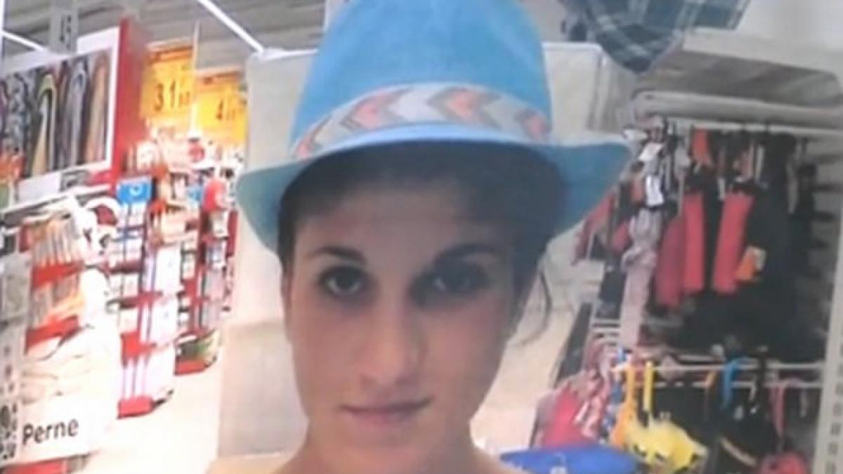 fata aceasta a disparut de acasa in urma cu o saptamana toata lumea o cauta