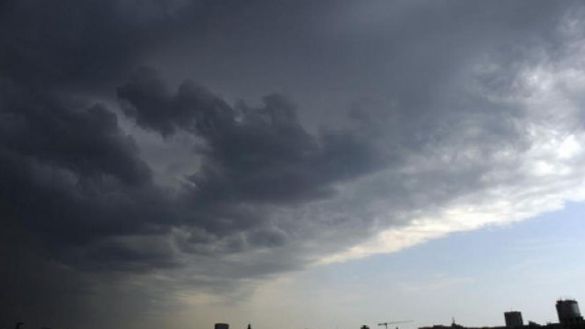 avertizare meteo de ploi si furtuni