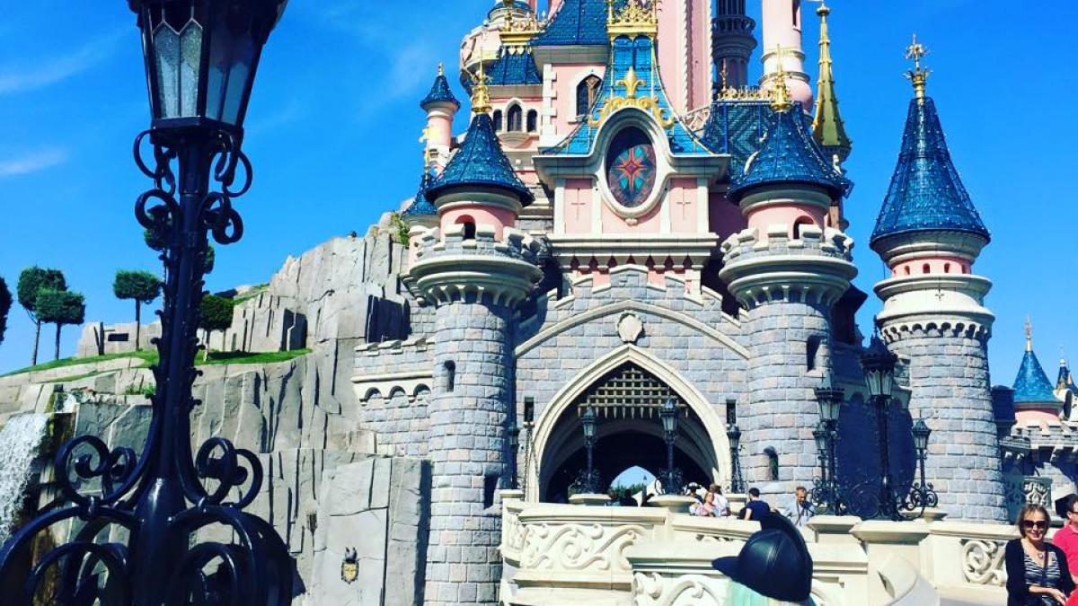 delia nonconformista ca de obicei ce ochelari de soare a ales foto