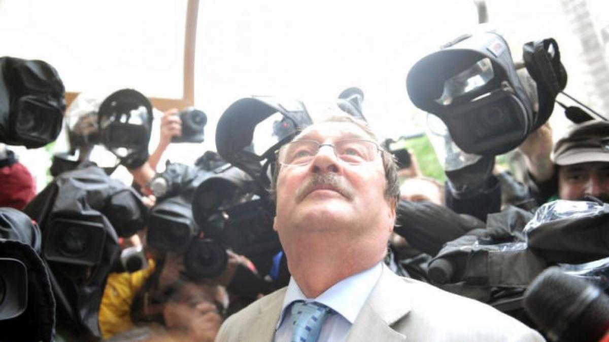 noi imagini devastatoare pentru familia basescu