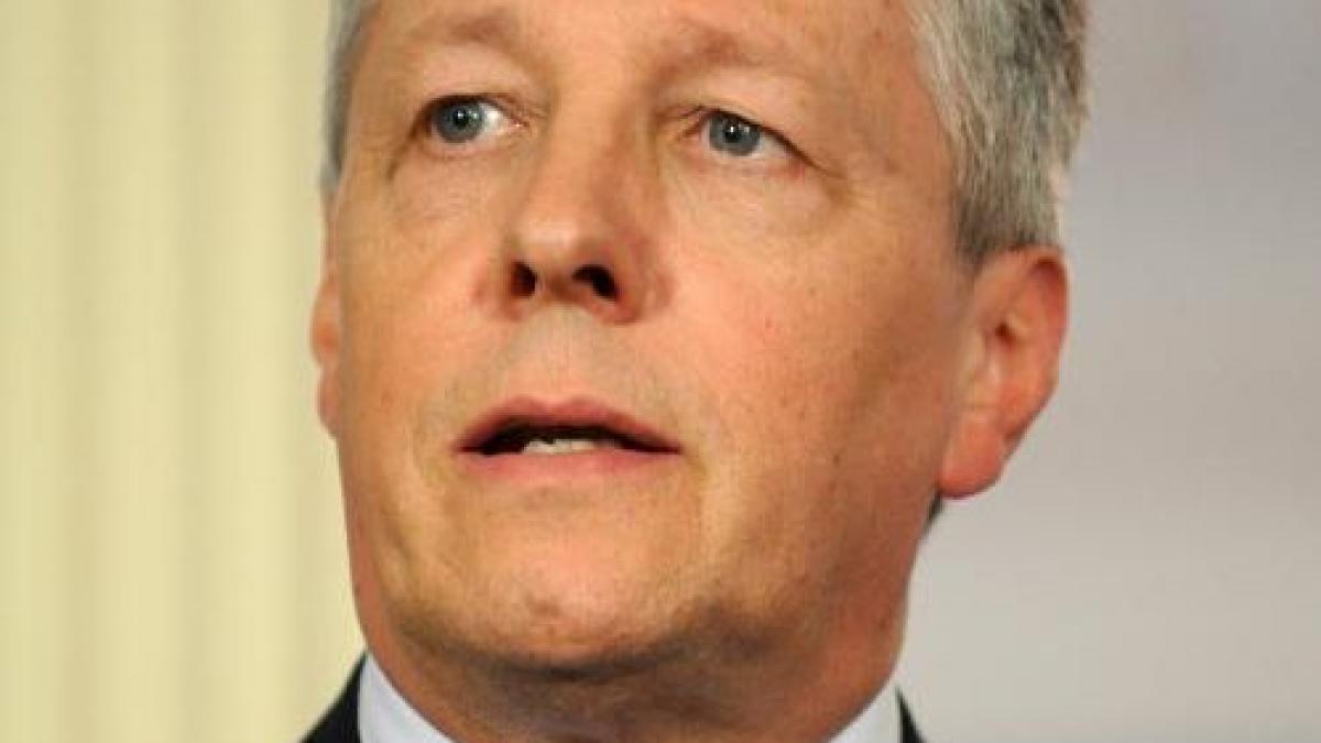 premierul regiunii britanice irlanda de nord a demisionat cine i va lua locul lui peter robinson