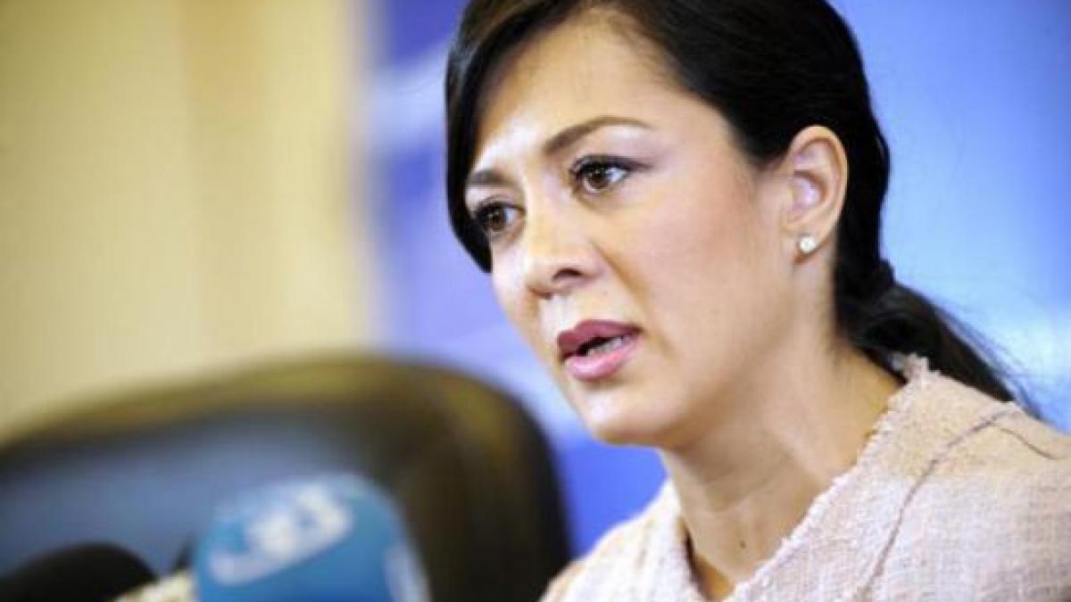 mama oanei mizil a fost data afara din casa