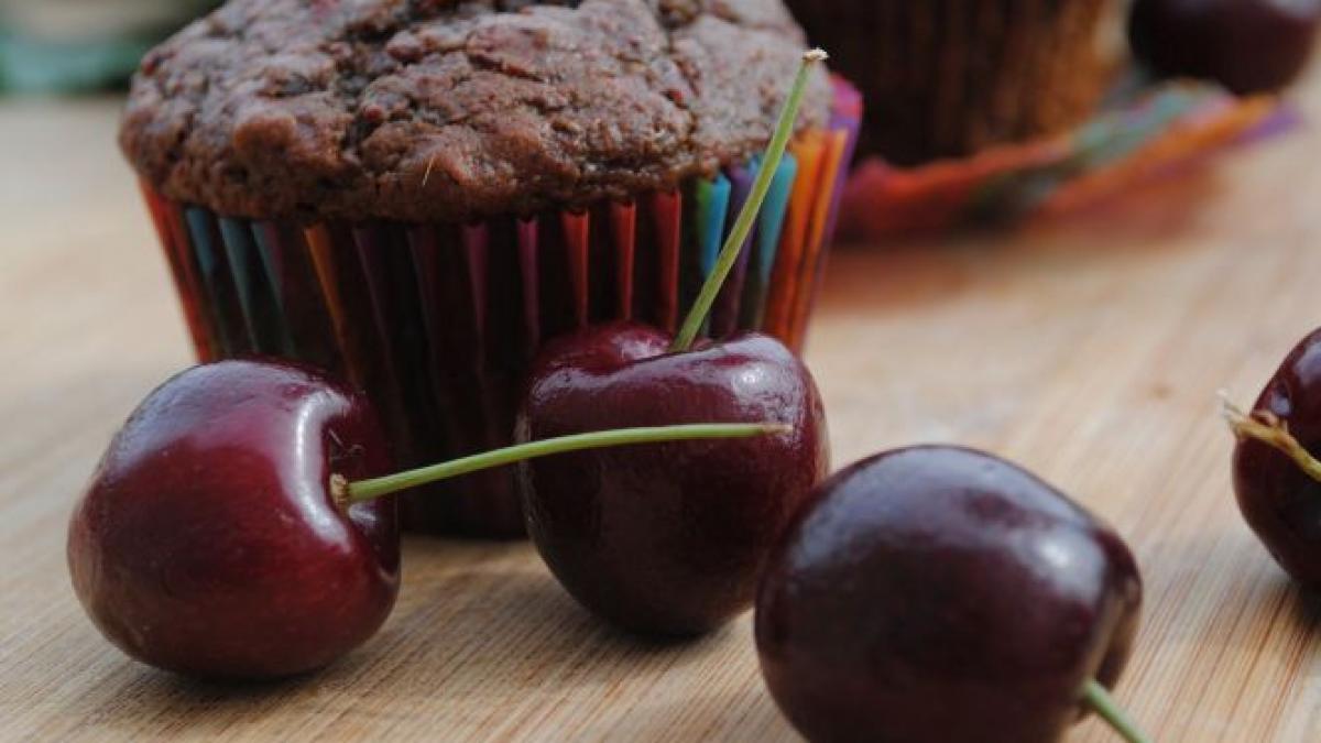 reteta zilei briose cu ciocolata si visine