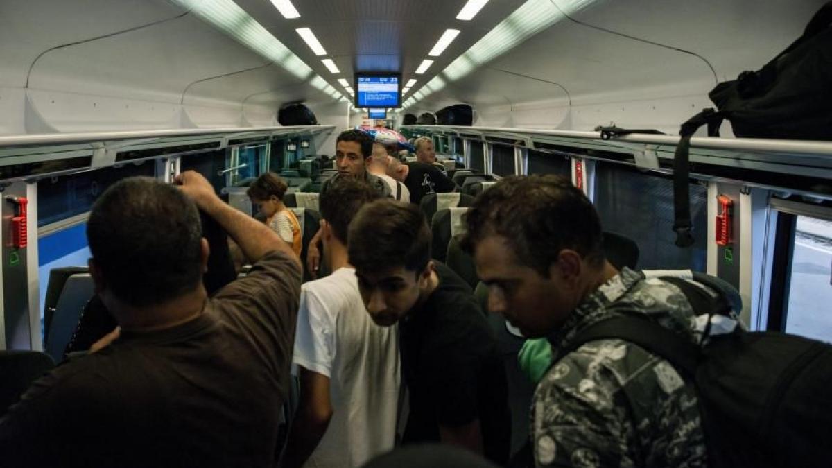 critici dure pentru ungaria privind gestionarea crizei imigrantilor
