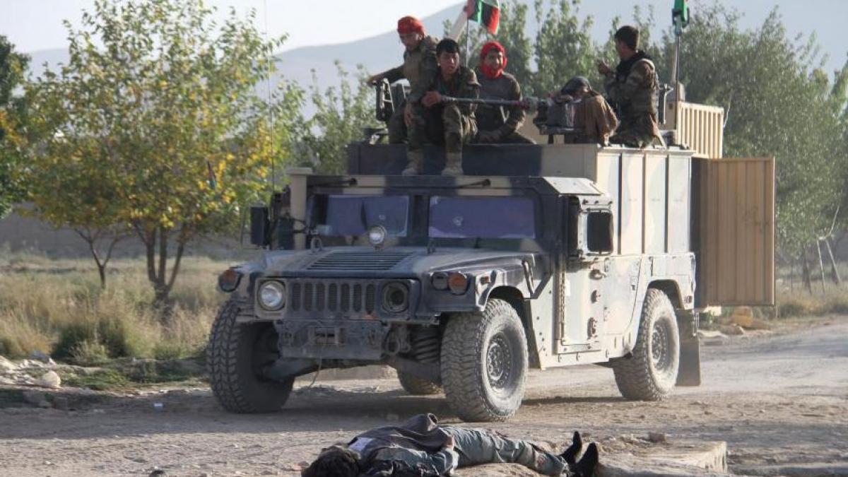 inchisoare din afganistan luata cu asalt de talibani sute de detinuti au fost eliberati