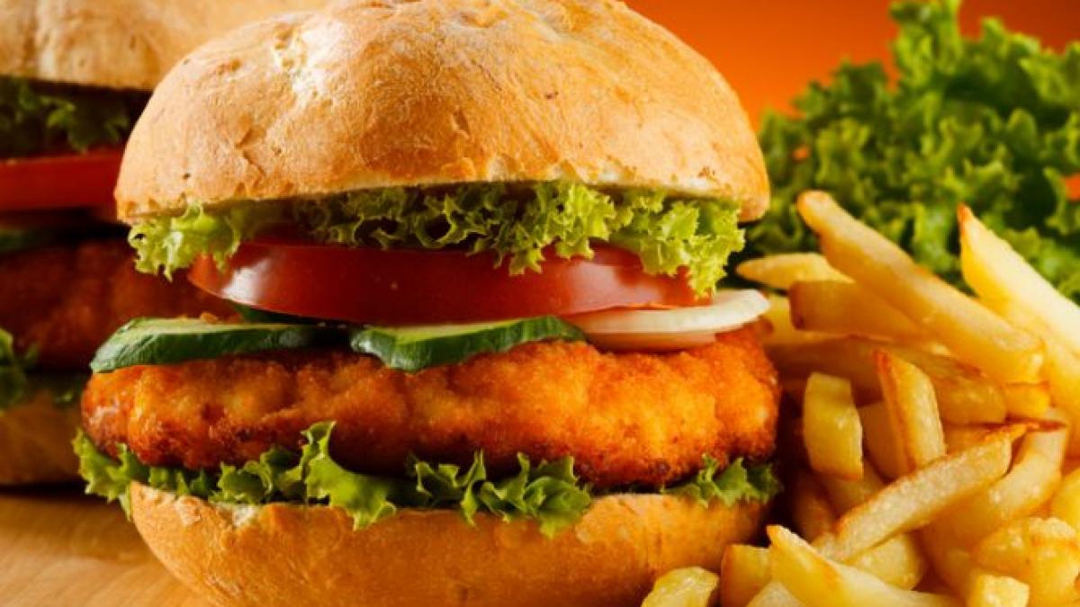 pericolele din mancarea fast food cate calorii are de fapt