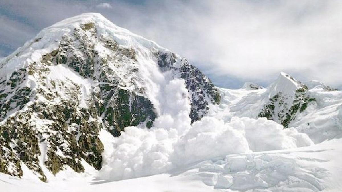 tragedie in alpii francezi o avalansa uriasa a ucis sapte oameni
