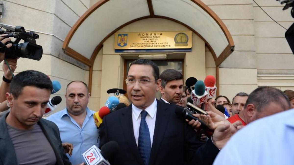 victor ponta la sediul dna pentru a depune un document in dosarul turceni rovinari