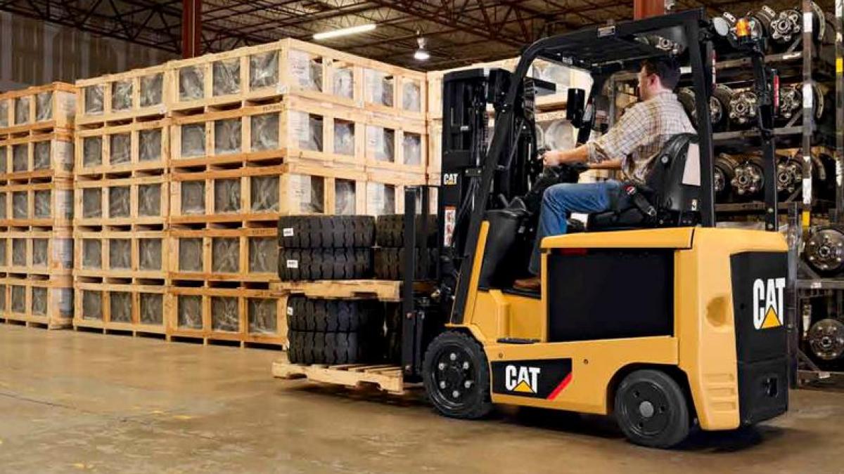 accident mortal intr un depozit de marfa