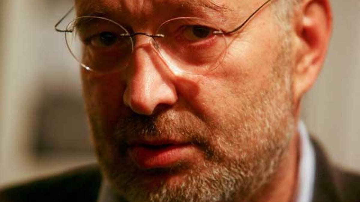 stelian tanase la doar un pas de a fi dat afara de la sefia tvr