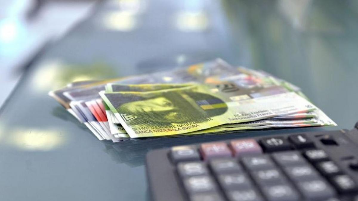 banca nationala a elvetiei a mentinut nivelul dobanzilor francul este inca supraevaluat