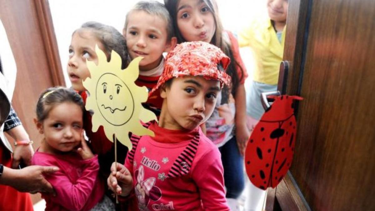 scandal la o scoala din baia mare profesorii acuzati ca au organizat clasele pregatitoare pe