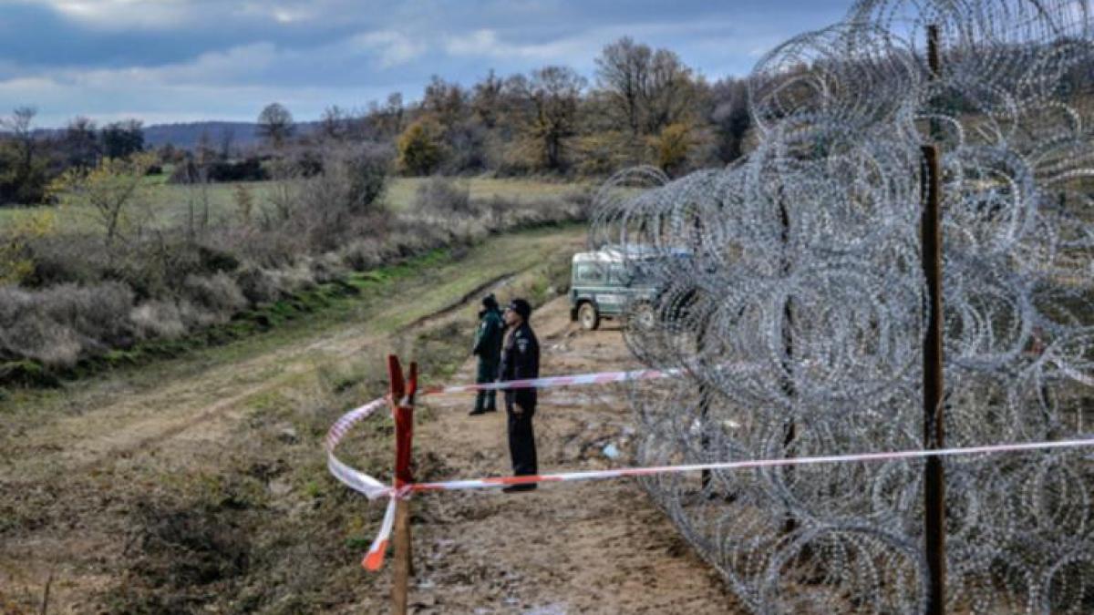 ue ofera ungariei 7 000 000 de euro ca sa nu mai construiasca garduri
