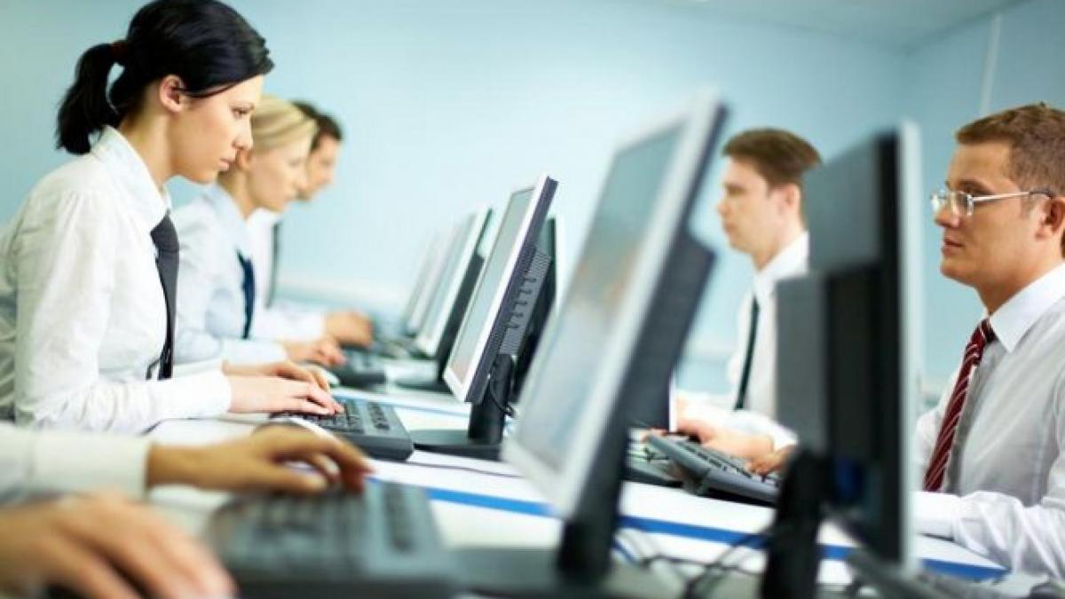 date oficiale cat muncesc romanii intr o saptamana