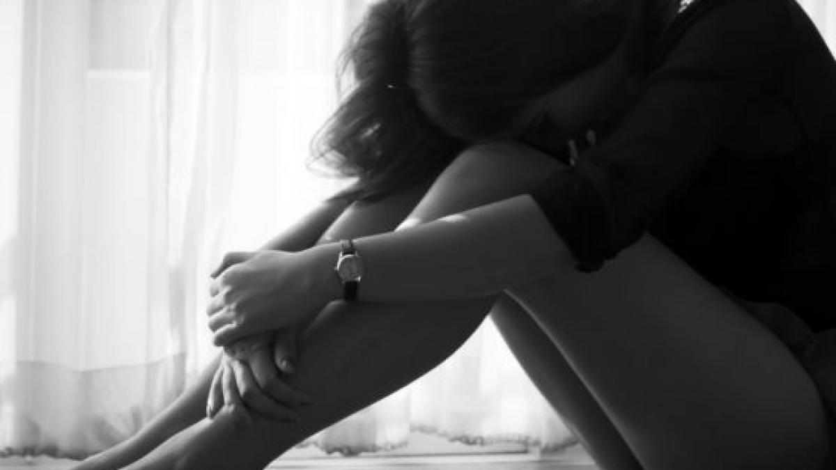 o eleva din arges acuza un barbat insurat ca a drogat o si a violat o