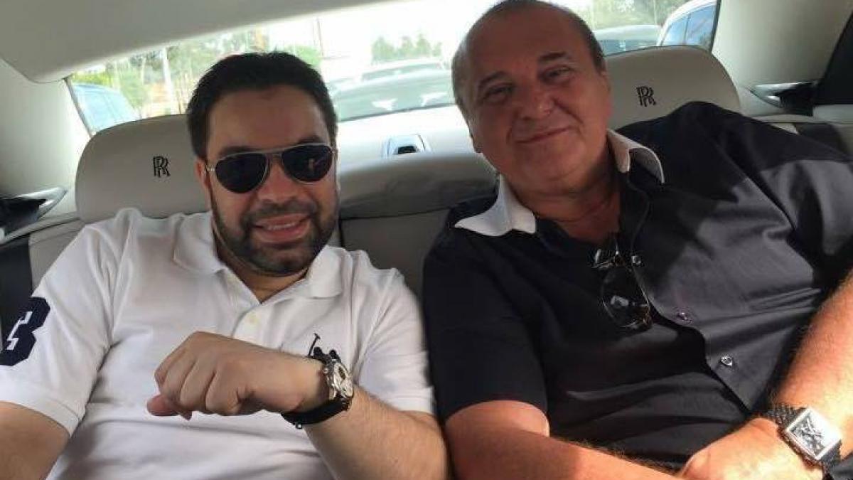 un admirator milionar al lui vadim tudor se ofera sa i ajute familia