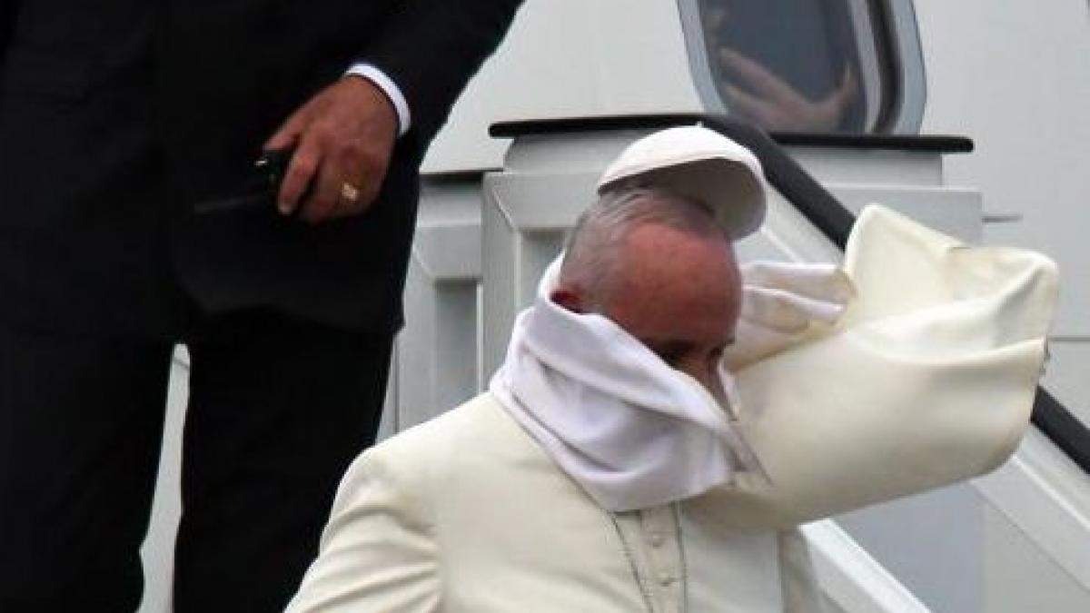 moment istoric papa francisc a ajuns in cuba pentru o vizita de patru zile