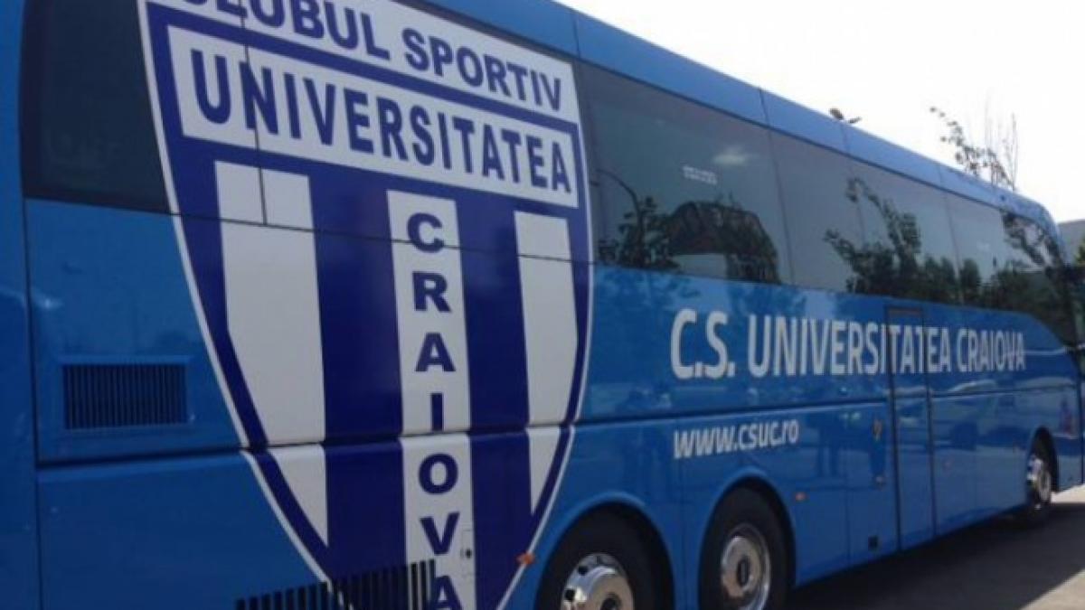 autocarul suporterilor echipei universitatea craiova a fost perchezitionat ce au descoperit