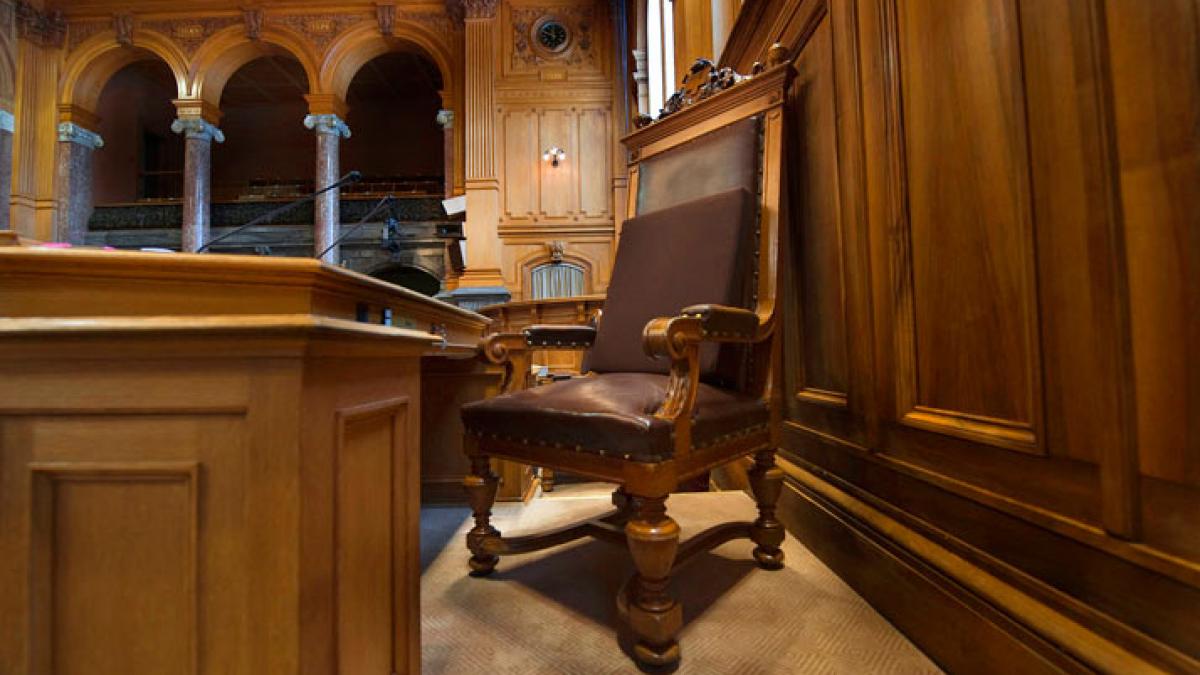 guvernatorul bancii nationale din republica moldova si a dat demisia