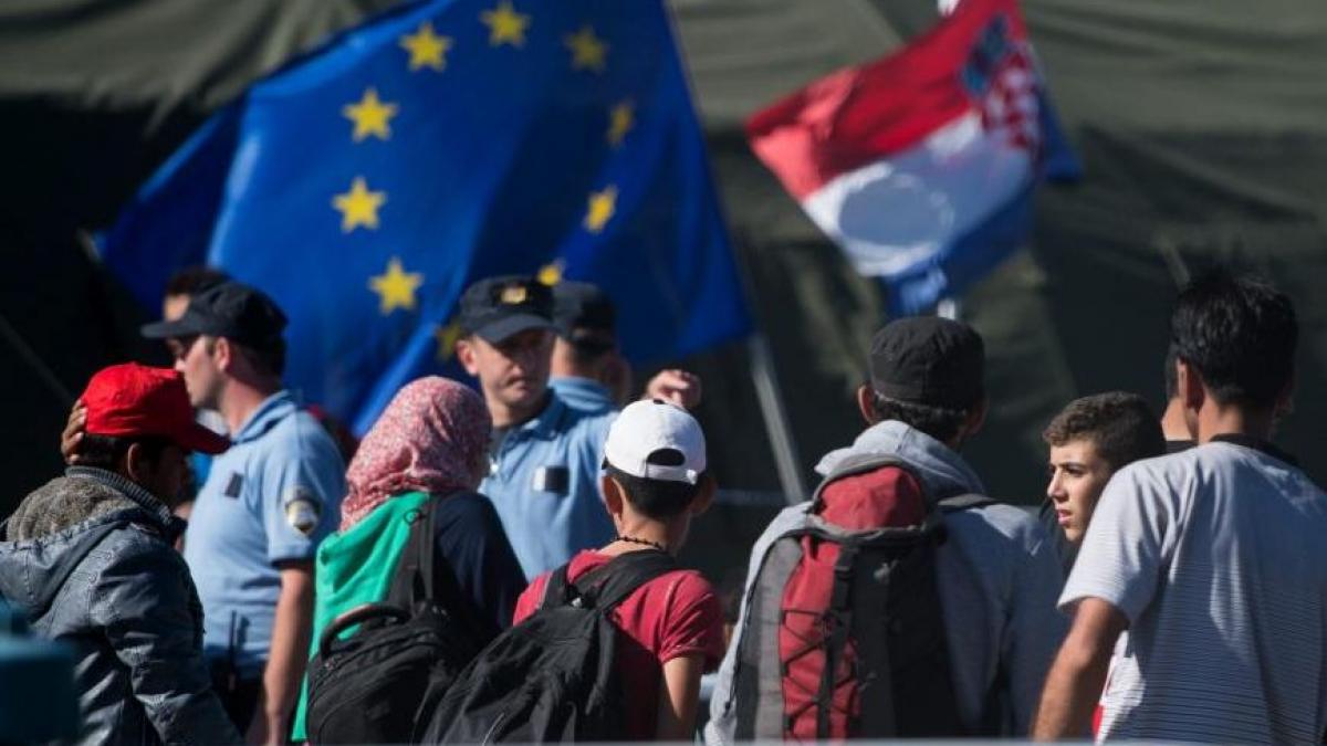 croatia a inceput sa permita tranzitul camioanelor pe la frontiera cu serbia