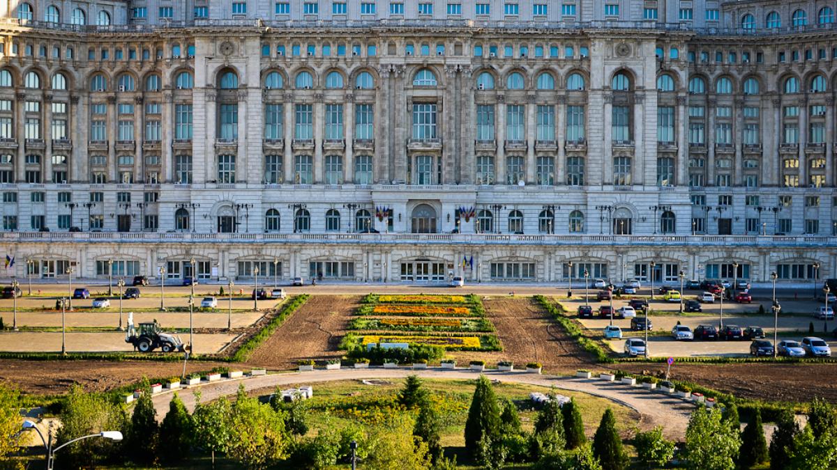 deputatul raetchi vrea daramarea zidurilor parlamentului