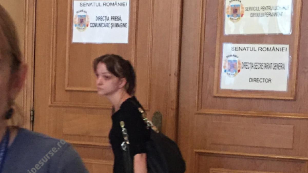 fiica cea mare a lui corneliu vadim tudor lidia si a inceput munca la parlament