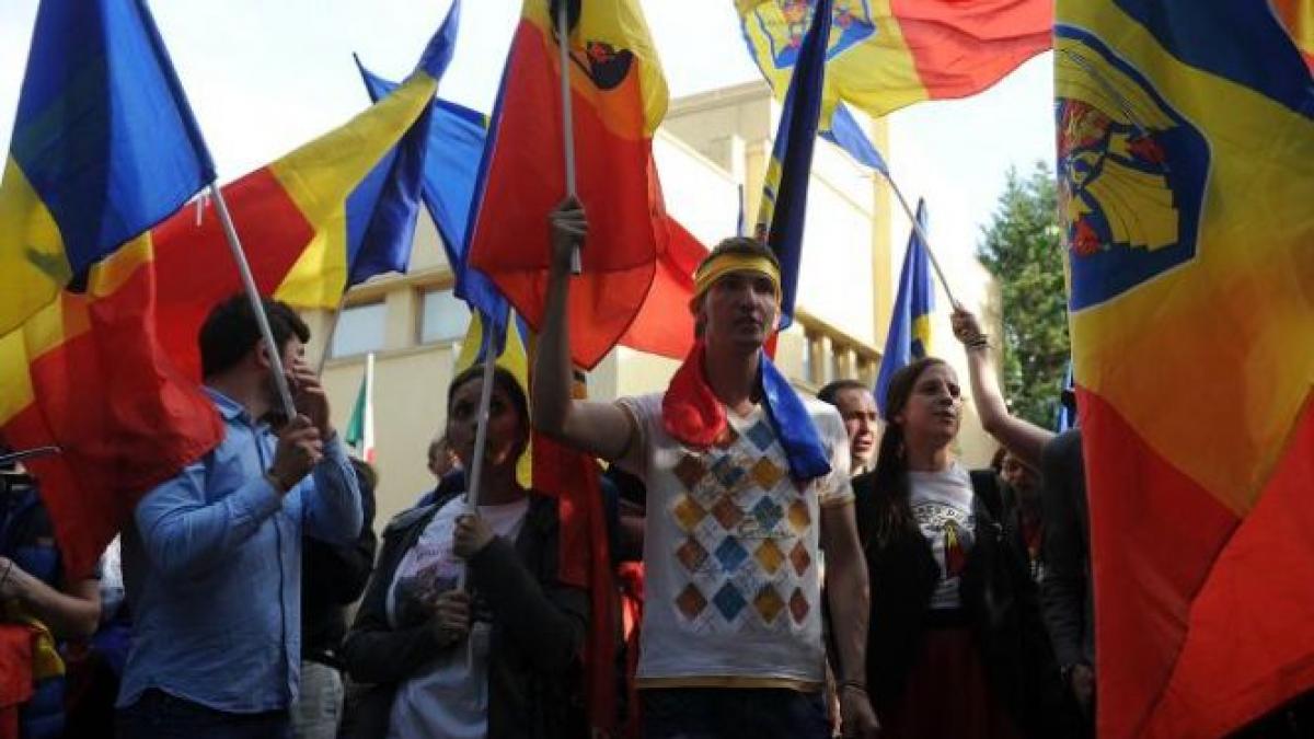 scandal inaintea sedintei de guvern romania moldova unionistii vor sa intre in cladirea in care se