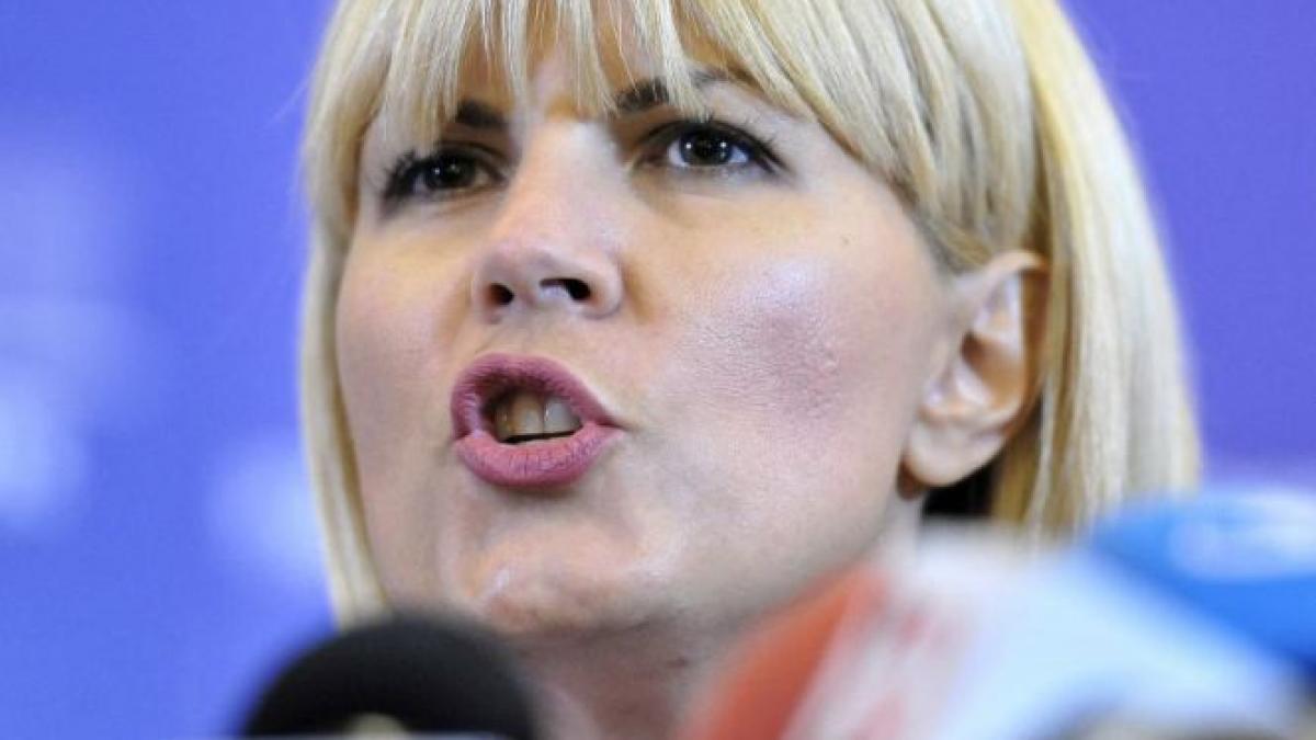 udrea dezamagita de iohannis din lupul care parea saptamana trecuta astazi s a facut miel