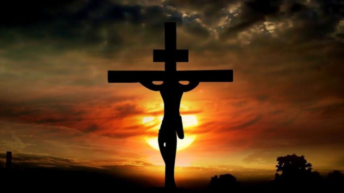 un tanar de 20 de ani va fi ucis prin crucificare motivul este incredibil