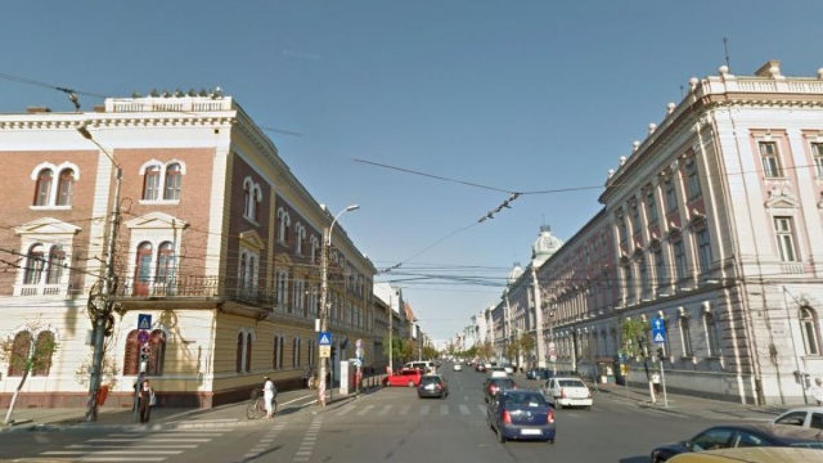 boc se pune bine cu dna ul primaria cluj napoca ii face cadou o cladire renovata cu peste 500 000