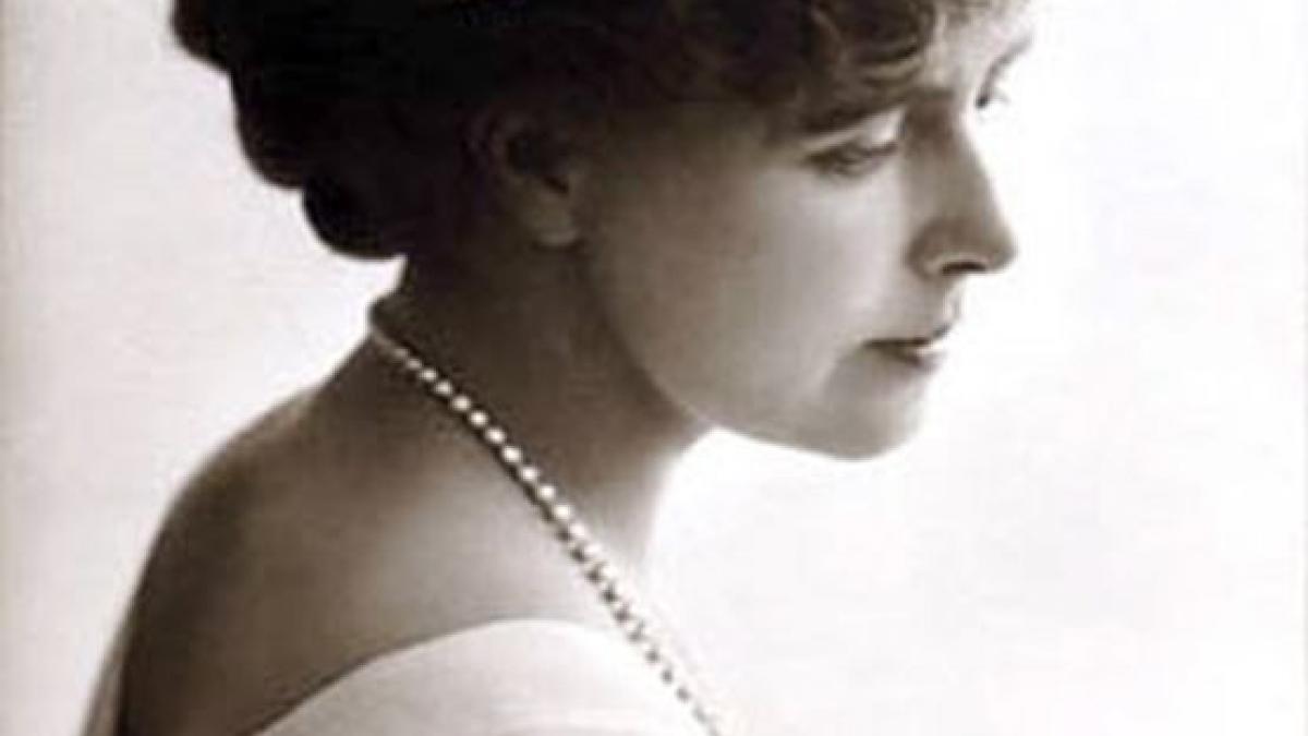 casa regala caseta de argint cu inima reginei maria transferata la castelul pelisor pe 3 noiembrie