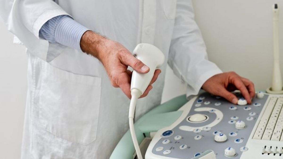 un doctor cunoscut a suferit un stop cardiac in timp ce facea o ecografie