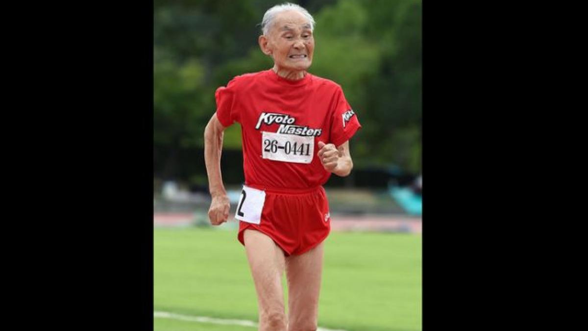cel mai batran alergator din lume si a descoperit pasiunea pentru alergat dupa varsta de 90 de ani