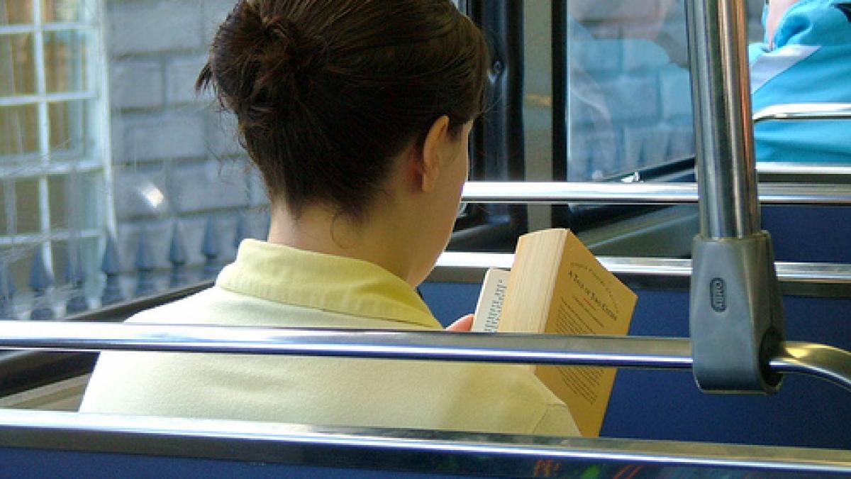 orasul din romania in care circuli gratuit cu transportul in comun daca ai o carte in mana