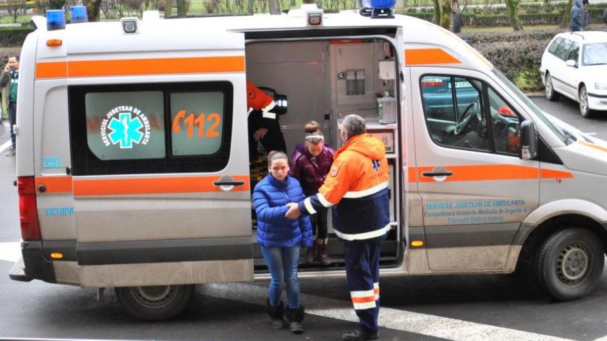 pranzul toxic din scolile romanesti cornul si laptele sunt inca la putere in romania