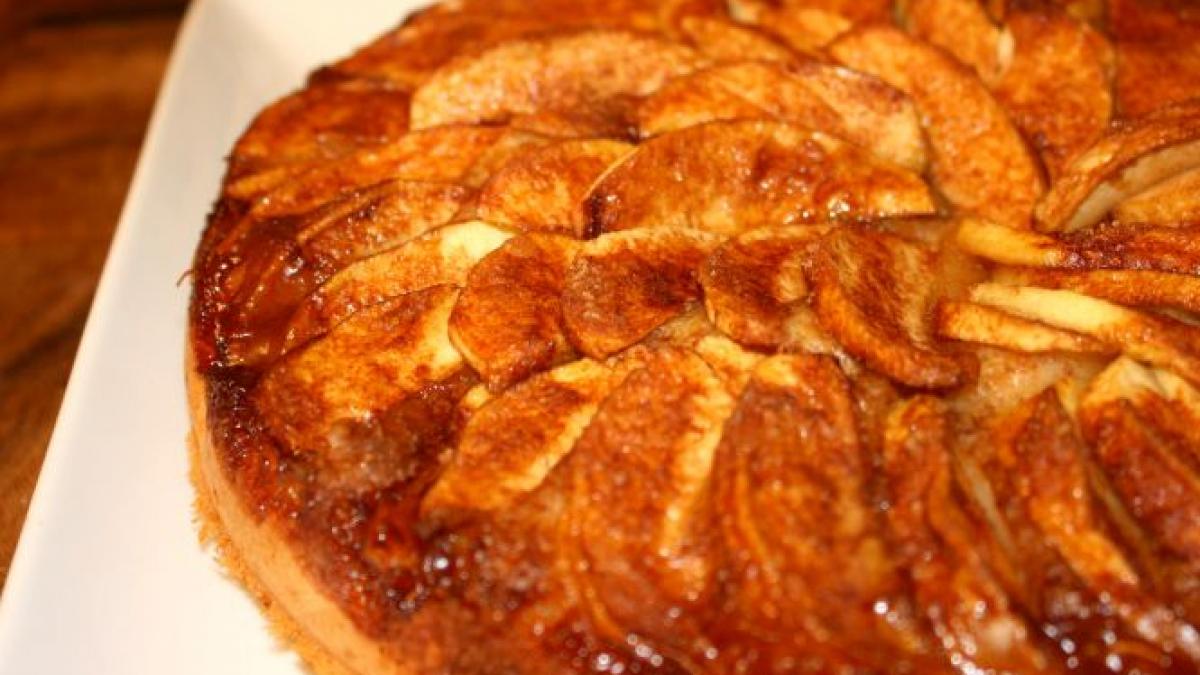 reteta zilei cea mai simpla prajitura cu mere