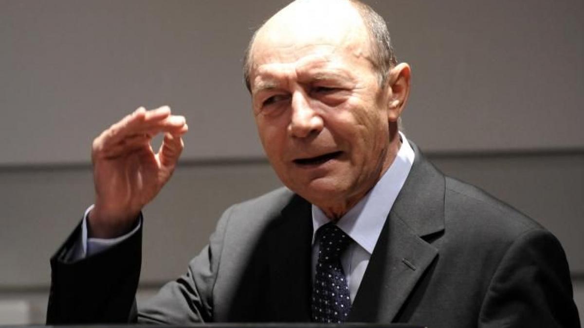 sinteza zilei cum era descris informatorul traian basescu inaintea prezidentialelor din 2004 toate