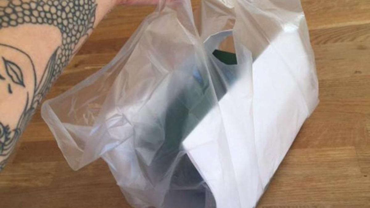 a pierdut sarcina a mers de urgenta la spital iar la sfarsit medicii i au dat aceasta punga socul