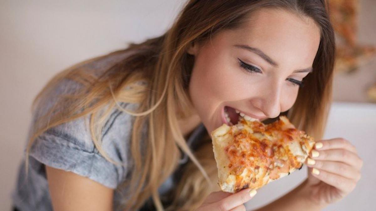 ce se intampla in corpul tau daca stai in pat si mananci pizza timp de o saptamana