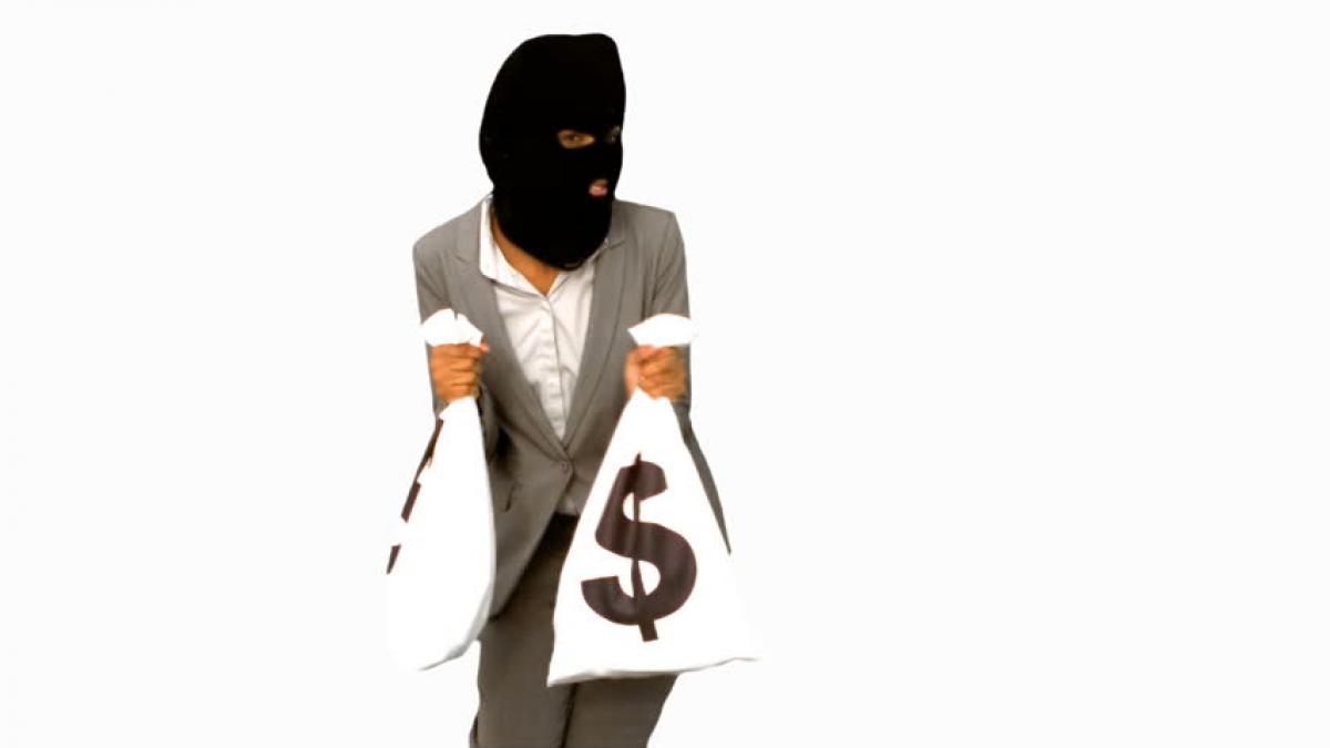 de necrezut dupa ce sunt jefuite bancile isi trateaza mai bine noii clienti