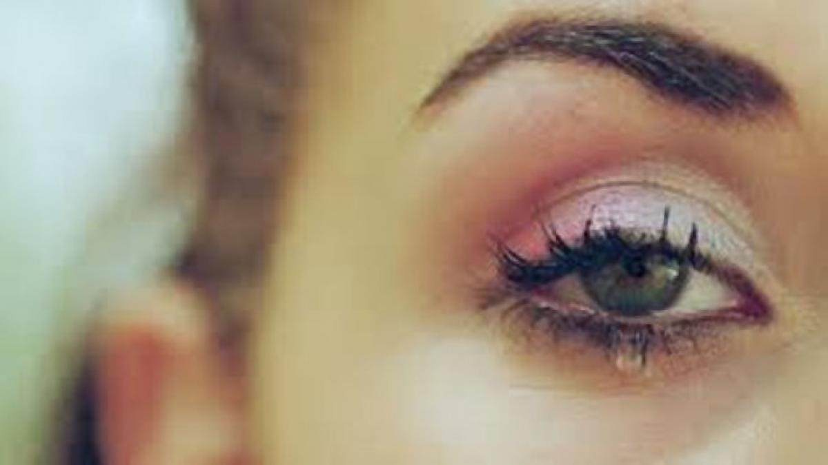 firma de sters lacrimi cat costa acest serviciu special pentru femei