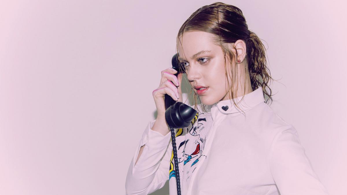 pacaleala la drumul mare scandal si amenintari la o firma de fotomodele