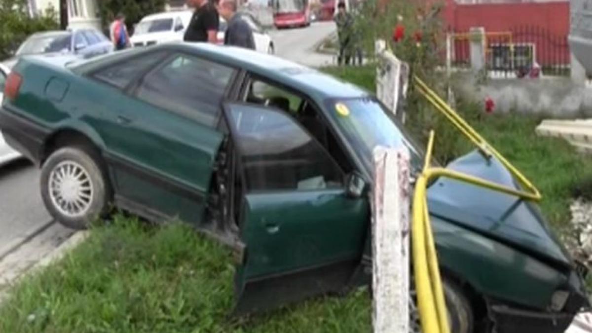 incepatoare dar vitezomana a rupt o conducta de gaze un gard de beton si terasa unei case